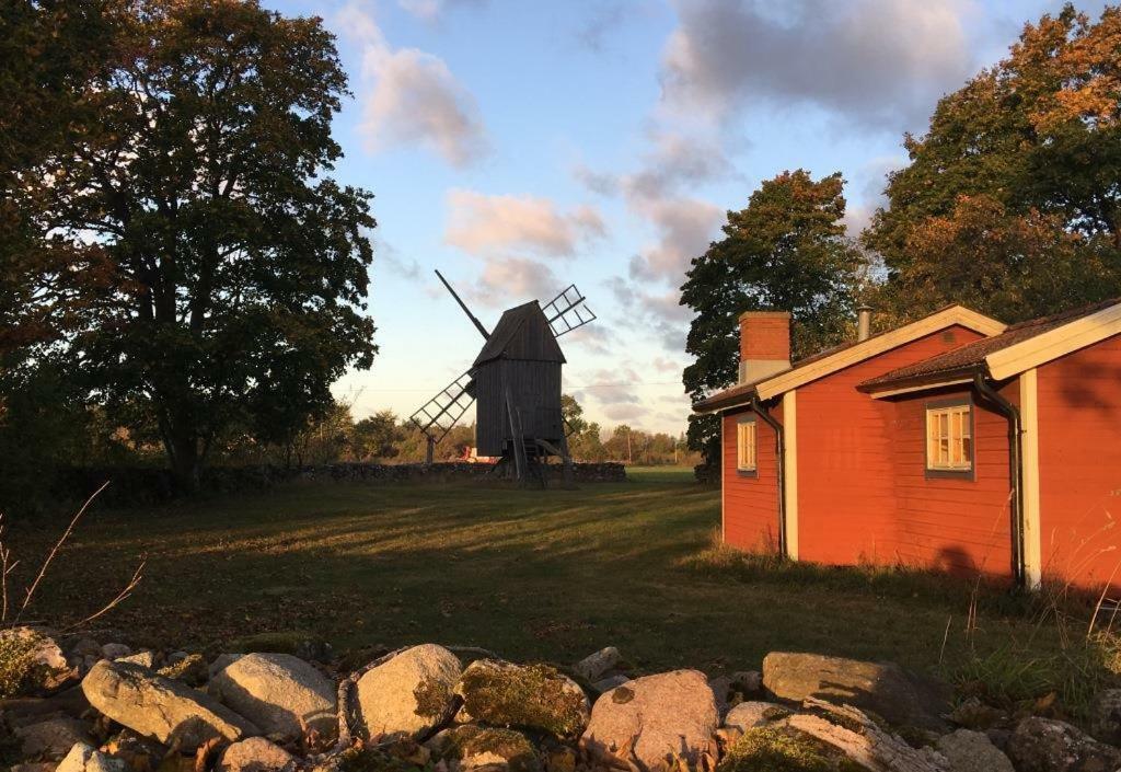 Rosenborgs Friluftspensionat Farjestaden Bagian luar foto